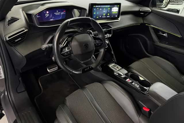 Peugeot 2008 (2024) thumbnail 3