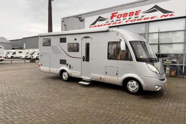 Hymer B 674 (2010) thumbnail 1