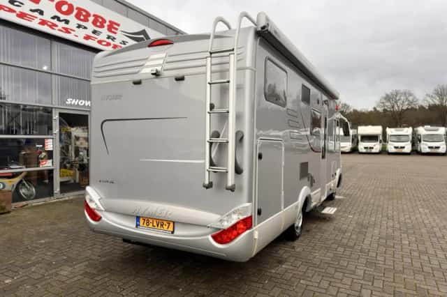 Hymer B 674 (2010) thumbnail 3