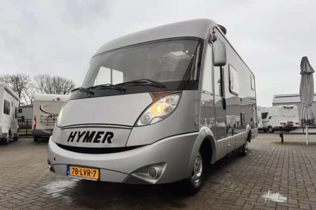 Hymer B 674 (2010) thumbnail 5