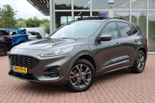 Ford Kuga (2022) thumbnail 1