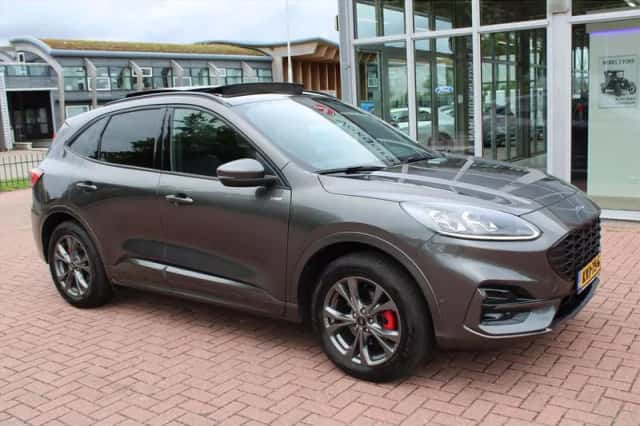 Ford Kuga (2022) thumbnail 4
