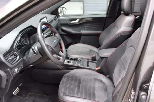 Ford Kuga (2022) thumbnail 6
