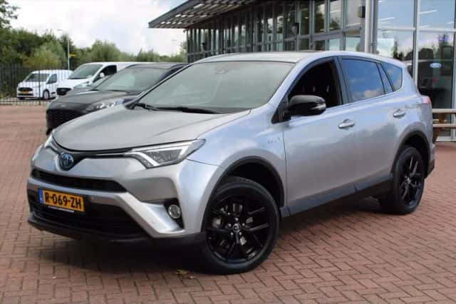 Toyota RAV4 (2018) thumbnail 1