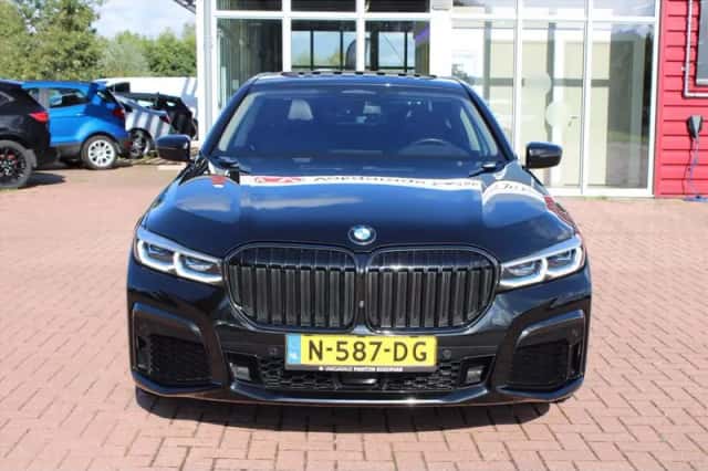 BMW 7-Serie (2020) thumbnail 3