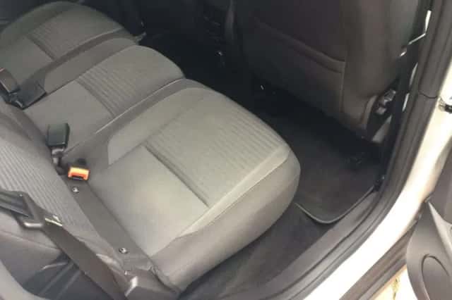 Ford C-Max (2018) thumbnail 6