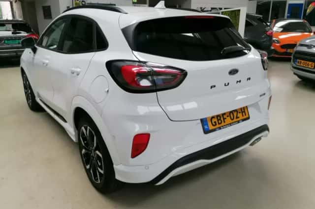 Ford Puma (2022) thumbnail 2