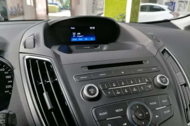 Ford C-Max (2018) thumbnail 5