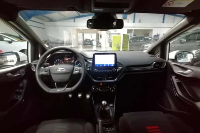 Ford Fiesta (2022) thumbnail 3