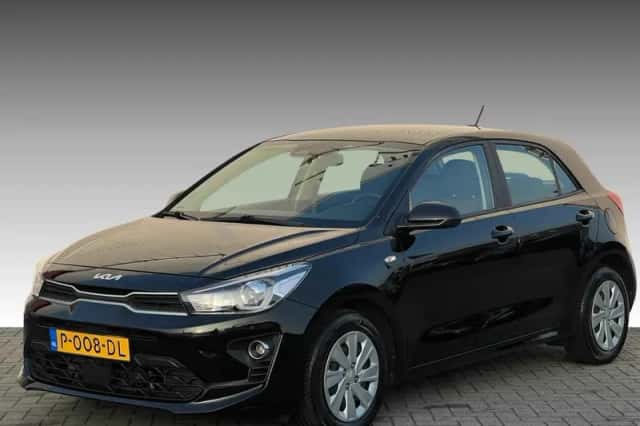 Kia Rio (2022) thumbnail 1