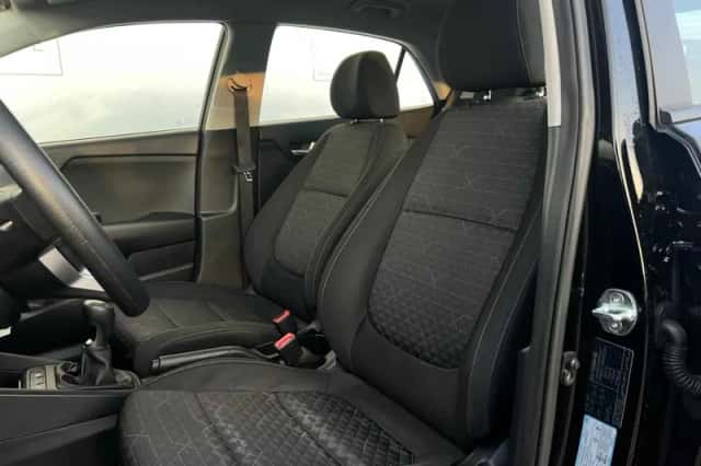 Kia Rio (2022) thumbnail 6