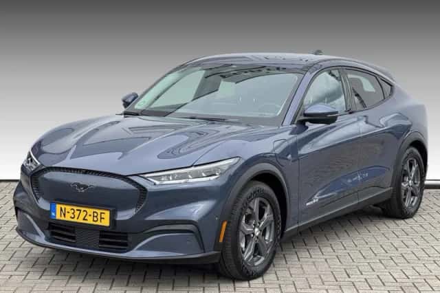 Ford Mustang (2021) thumbnail 1