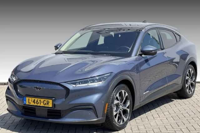 Ford Mustang (2021) thumbnail 1