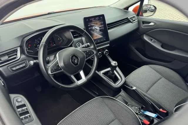 Renault Clio (2019) thumbnail 3