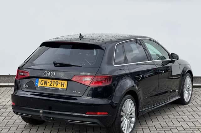 Audi A3 (2015) thumbnail 2