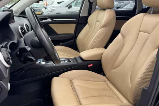 Audi A3 (2015) thumbnail 3