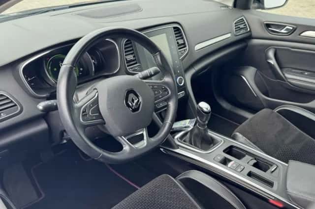 Renault Mégane (2018) thumbnail 3