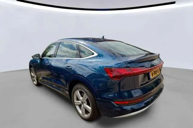 Audi e-tron (2021) thumbnail 6