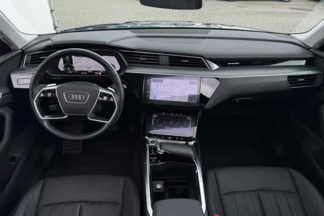 Audi e-tron Sportback (2021) thumbnail 6