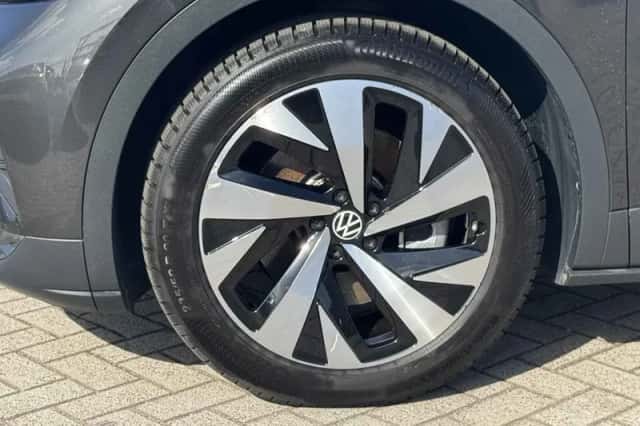 Volkswagen ID.4 (2020) thumbnail 5