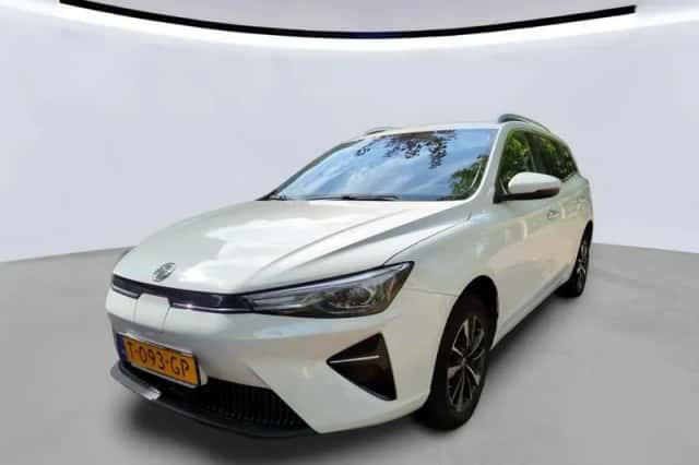 MG MG5 (2023) thumbnail 1