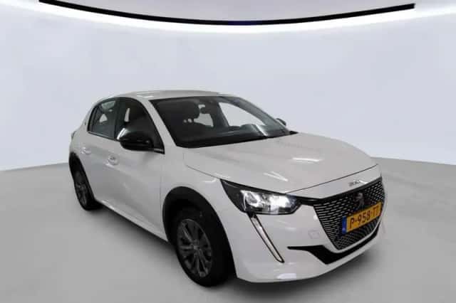 Peugeot e-208 (2022) thumbnail 6
