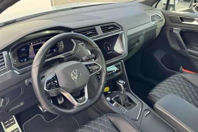 Volkswagen Tiguan (2022) thumbnail 3