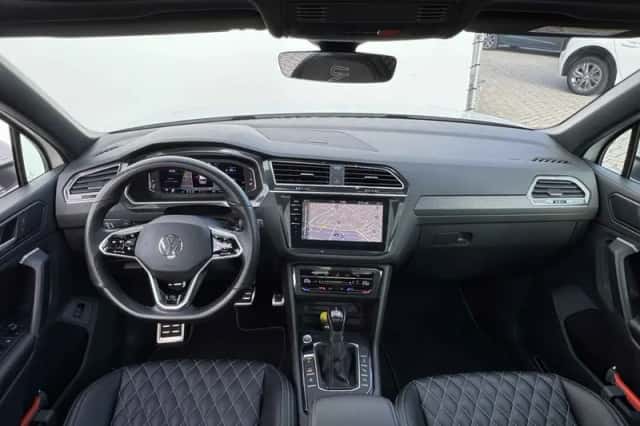 Volkswagen Tiguan (2022) thumbnail 6
