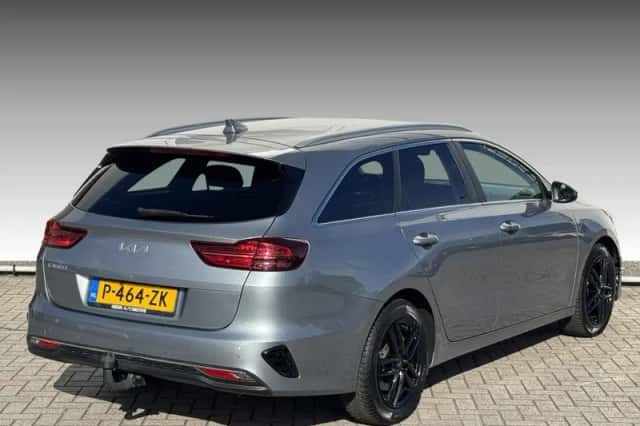 Kia Ceed (2022) thumbnail 2