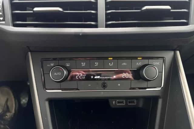 Volkswagen Polo (2020) thumbnail 4