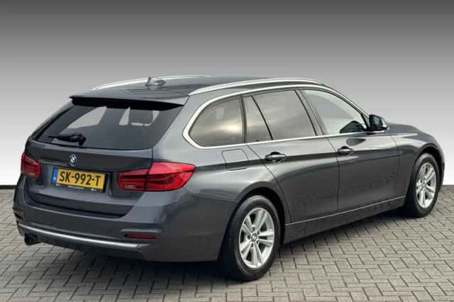 BMW 3-Serie (2018) thumbnail 2