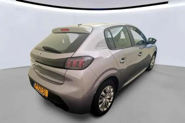 Peugeot 208 (2022) thumbnail 2