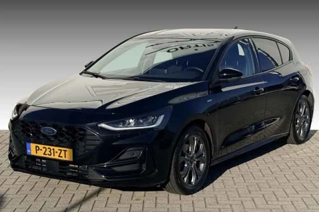 Ford Focus (2022) thumbnail 1