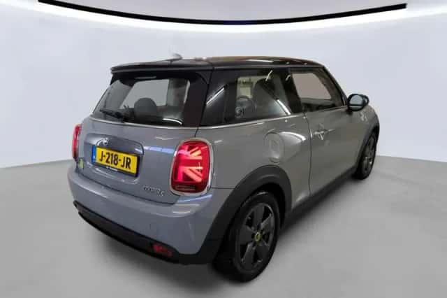 MINI Cooper (2020) thumbnail 2
