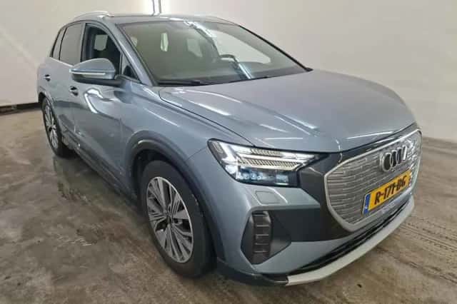 Audi Q4 e-tron (2022) thumbnail 6