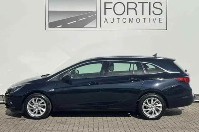 Opel Astra (2018) thumbnail 3