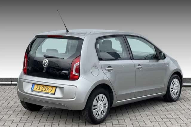 Volkswagen Up! (2013) thumbnail 2