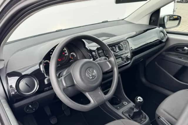 Volkswagen Up! (2013) thumbnail 6