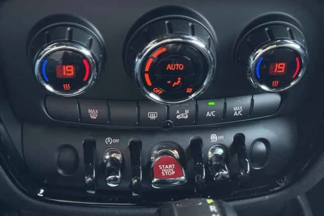 MINI Clubman (2018) thumbnail 3