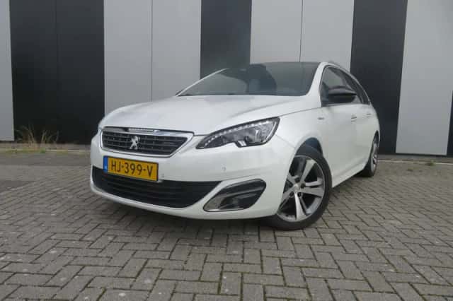 Peugeot 308 (2015) thumbnail 1