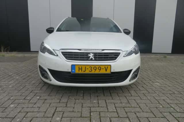 Peugeot 308 (2015) thumbnail 2