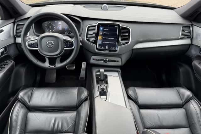 Volvo XC90 (2022) thumbnail 2