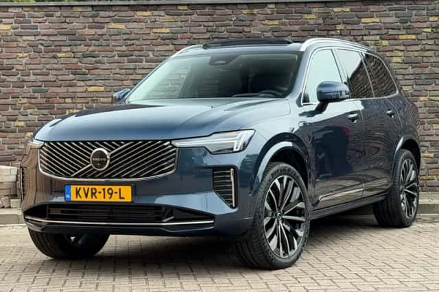 Volvo XC90 (2026) thumbnail 1