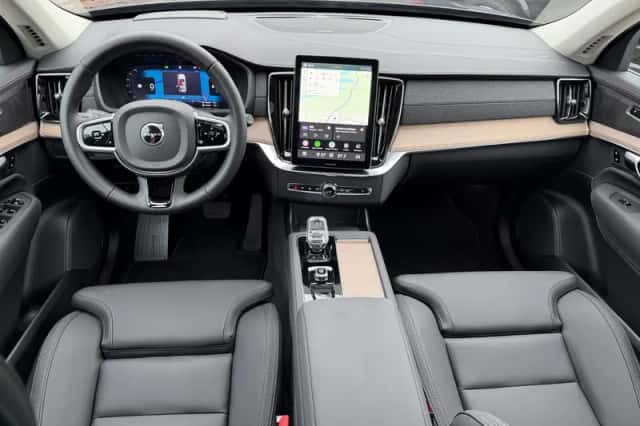 Volvo XC90 (2026) thumbnail 2
