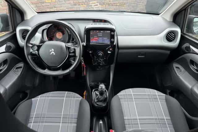 Peugeot 108 (2017) thumbnail 2