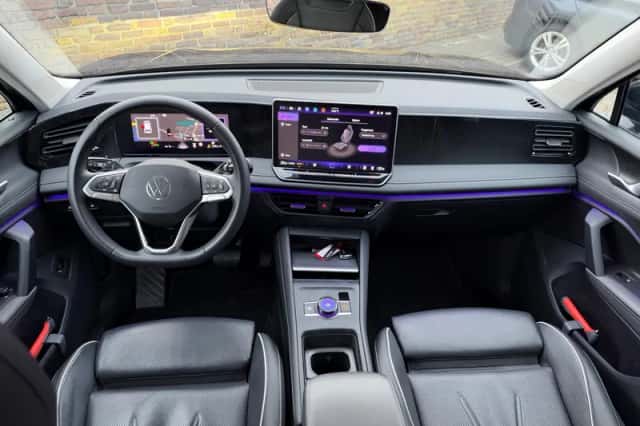 Volkswagen Tiguan (2024) thumbnail 2