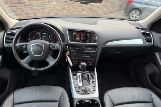 Audi Q5 (2009) thumbnail 2