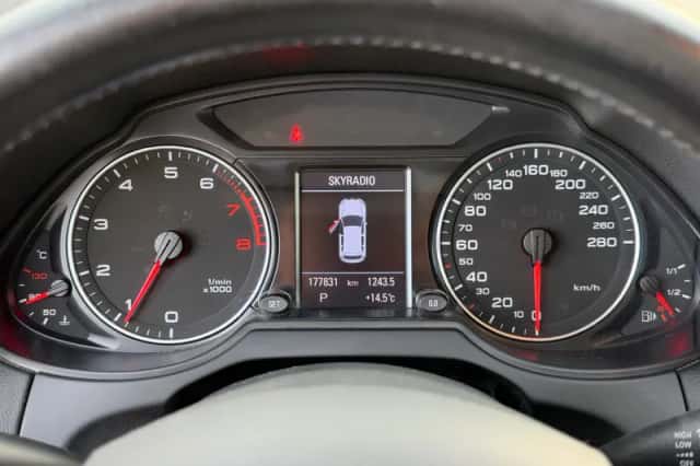 Audi Q5 (2009) thumbnail 3