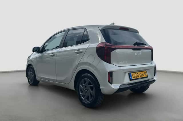 Kia Picanto (2024) thumbnail 3