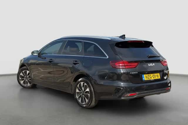 Kia Ceed (2025) thumbnail 2